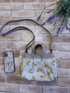 ショルダー　ミニトートバッグ　サコッシュ　黄色小花