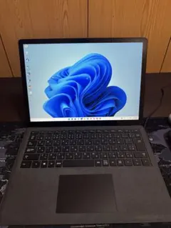 美品 Microsoft Surface Laptop 2 ブラック 13.5
