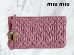 【希少・美品】miumiu マテラッセ ポーチ バタフライチャーム 蝶のサムネイル