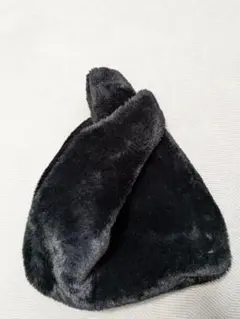 ファー素材 黒 ハンドバッグ型ポーチ
