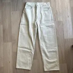 UNIQLO ホワイト ストレートデニム 28
