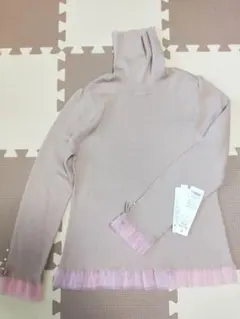 新品スーパービューティー★ タートルネック ニット ★フリフリ44