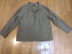 カーキ色 ボタン付きジャケット