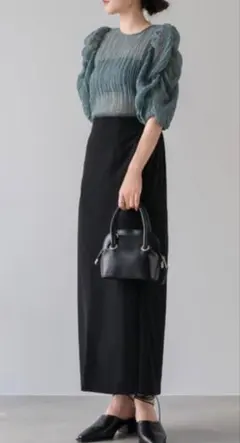 NEUNA 【ヌナ】 シアートップス 【最終値下げ】のサムネイル