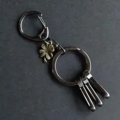 プチクローバーのキーホルダー＊ブラック