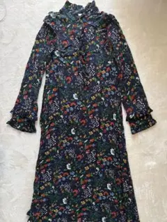 花柄ワンピース