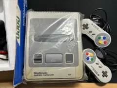 ニンテンドー　スーパーファミコン　本体 コントローラー付き