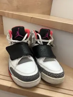 Item thumbnail for item a26d9aad-798c-498f-8a5d-2335fb86b9e7