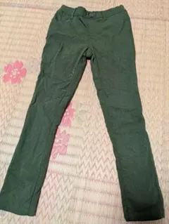 オリーブグリーン スリムフィット カジュアルパンツ