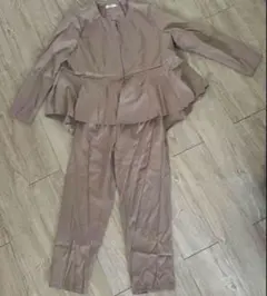 未使用 ベージュ パンツセットアップ　Lサイズ