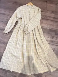 ベージュ系チェック 長袖ロングワンピース