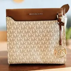 MICHAEL KORS マイケルコース/ラージ/ショルダーバッグ/ホワイト