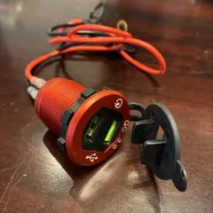 w*a様 急速充電USB　防水、LED電圧計付きQC 3.0対応（2022年購入