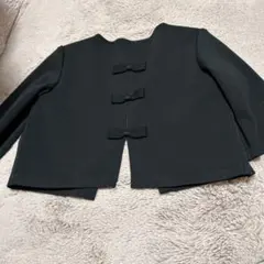 美品Rene basic ルネ襟付きブラックボレロ美品 René - 【Rene】ロゴプレート付きニットボレロ カーディガン（36）【美