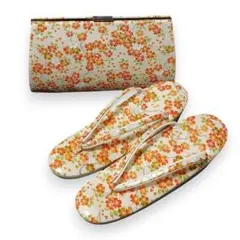 正絹 草履バッグセット オフホワイトにオレンジ小花柄 小紋柄 和装クラッチバッグ