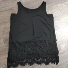 黒　タンクトップのサムネイル