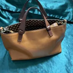 リリイ日本製レザーバッグ　ハンドバッグ　ショルダーストラップ付。定価17600円