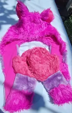 ディズニーピンクのファー耳付き帽子と手袋セット