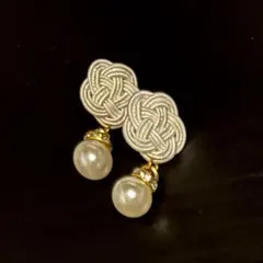 【水引ピアス】梅結び 白×ラメ白☆