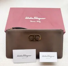 【新品】Salvatore Ferragamo ガンチーニ クラッチバッグ