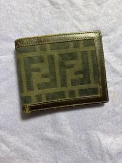 FENDI 二つ折り財布