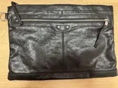 BALENCIAGA（バレンシアガ）レザークラッチバッグ