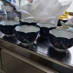 青色花模様 波型ボウル 2個セット