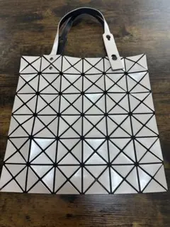 【美品】BAO BAO ISSEY MIYAKE トートバッグ ホワイトのサムネイル