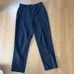 ユニクロ　アンクルパンツ　ネイビー　M