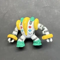 レジギガス　モンコレフィギュア