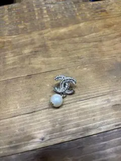 CHANEL ロゴデザイン 片耳用ピアス