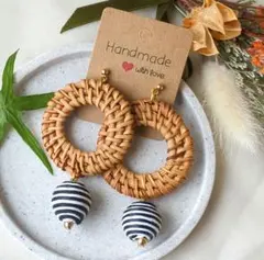 Ｎｏ．42ハンドメイドピアス〜フープラタンとしましまボールのピアス