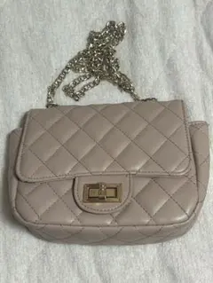 チェーンショルダーバッグ