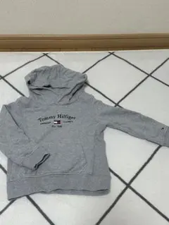 Tommy Hilfiger グレー パーカー 104