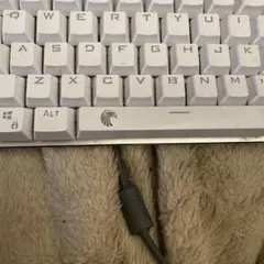 ホワイト メカニカルキーボード QWERTY