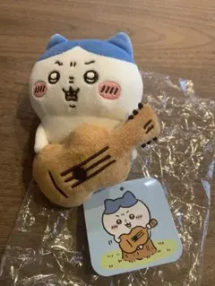 【新品】【タグ付き】ちいかわデスクトップから見守るひっかけぬいぐるみ（ハチワレ）