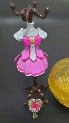 プリキュア ドレススタンド フィギュアのサムネイル