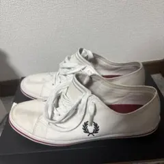 Fred Perry キャンバススニーカー ホワイトのサムネイル
