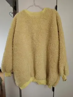 イエロー フリース オーバーサイズスウェット