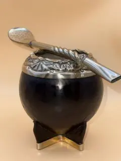 マテ茶カップ ボンビーリャセット グァンパ 牛角　部分的シルバーカービング模様 マテ茶カップ ボンビーリャセット グァンパ 牛角 部分的シルバー