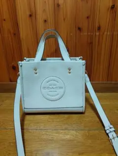 COACH デンプシートート22 　バッグ　白