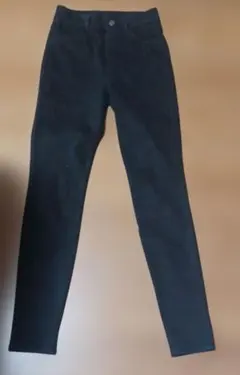 UNIQLO　ウルトラストレッチスキニーパンツ　黒　Sサイズ