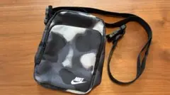 NIKE ナイキ　ショルダーバッグ 子ども　お出かけ　キッズ