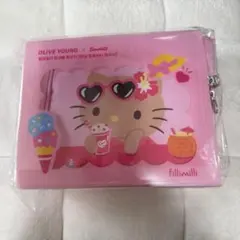 【新品未開封】オリーブヤング　キティちゃん　トラベルポーチ