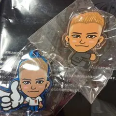 ELLY フラッグキャラアクセサリー グリッターキーホルダー