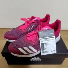 アディダス 23cm レディース キッズ シューズ 新品 未使用 タグ付き