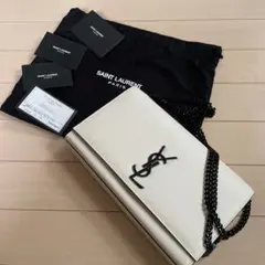 SAINT LAUSENT・YVES SAINT LAUSENT