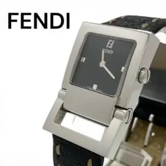 稼働品 FENDI 腕時計 黒文字盤 クォーツ 男女兼用　ターンフェイスのサムネイル