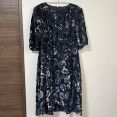 20%オフ中　花柄バルーンスリーブワンピース