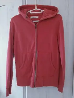 BEAMS パーカー レッド サイズＭ